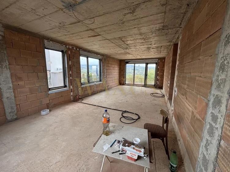 Duplex cu 4 camere cu Canalizare în Borhanci