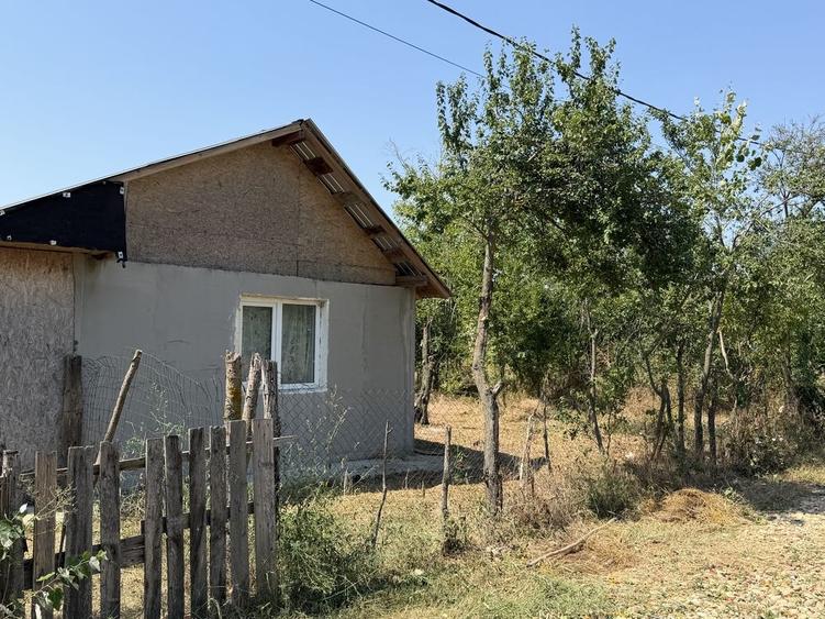 Teren de 2461 mp, în Sârbeni