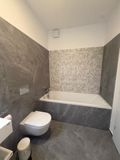 Apartament cu 3 camere în Băneasa