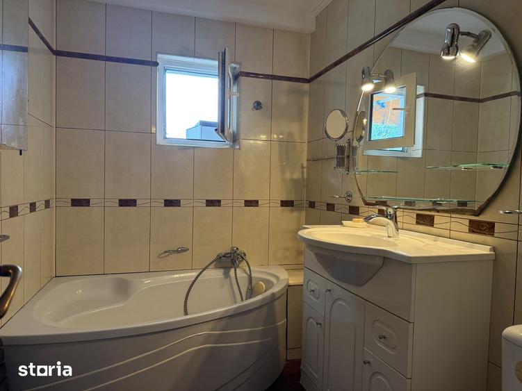 Apartament cu 4 camere în Central