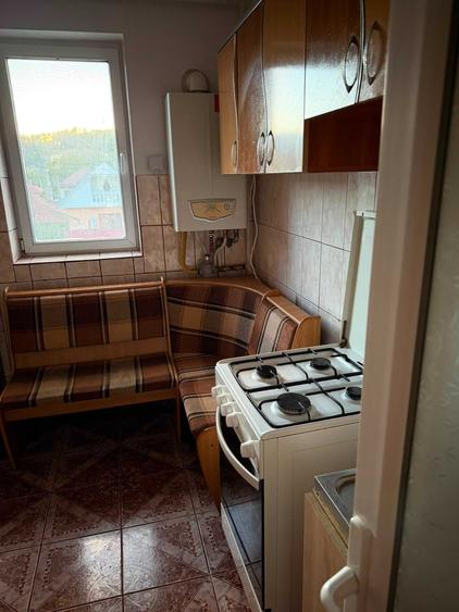 Apartament cu 2 camere semidecomandat în Coman
