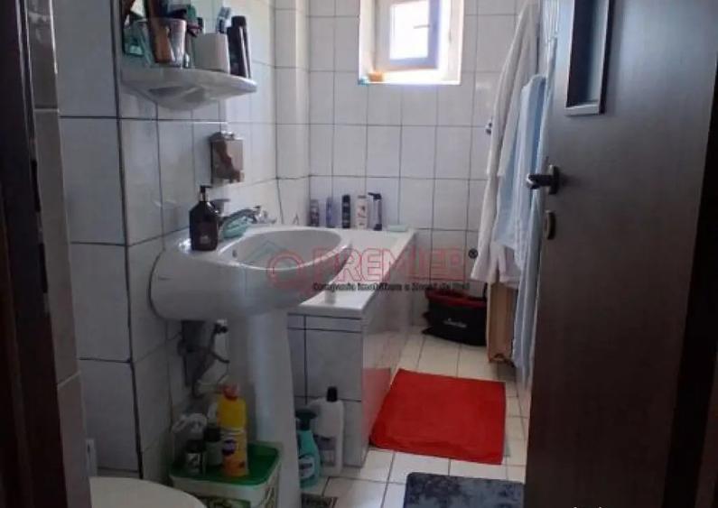 Apartament cu 4 camere decomandat în Octavian Goga