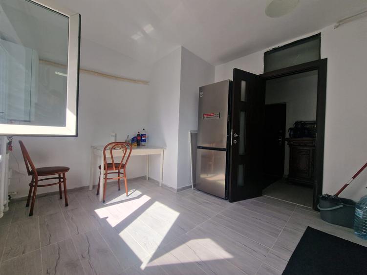 Apartament cu 2 camere decomandat în 13 Septembrie