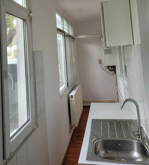Apartament cu 2 camere decomandat în Obor