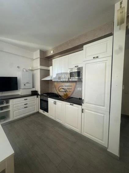 Apartament 2 camere cu vedere la mare, parcare ?i piscina - 3