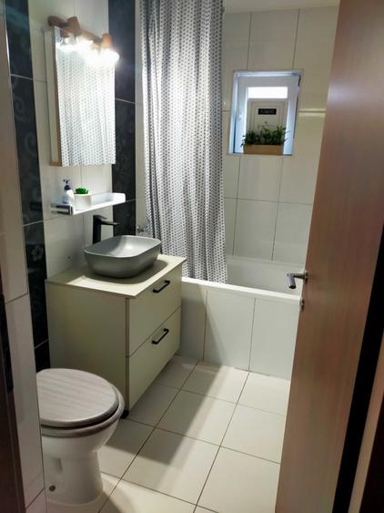 Apartament cu 2 camere decomandat în Plopilor