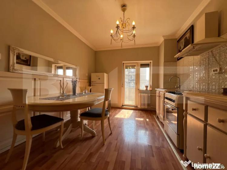 Apartament cu 3 camere decomandat în Ultracentral