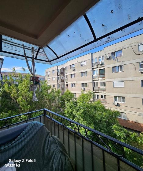 Apartament cu 2 camere decomandat în Decebal