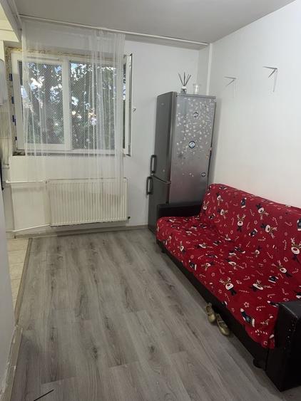 Apartament cu 2 camere nedecomandat în Dobroești