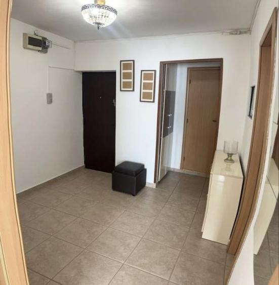 Apartament cu 4 camere, mobilat în Berceni