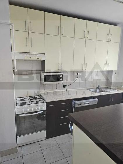 Apartament cu 2 camere semidecomandat, mobilat în Mărăști