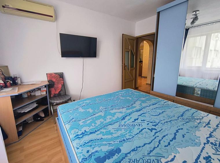 Apartament cu 4 camere semidecomandat, mobilat în Fizicienilor