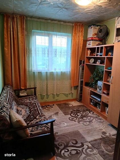 Apartament cu 3 camere decomandat în Aghireșu