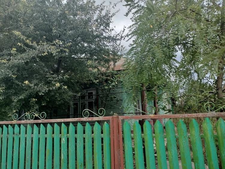 Casă cu Teren 2538 Mp în Smirna
