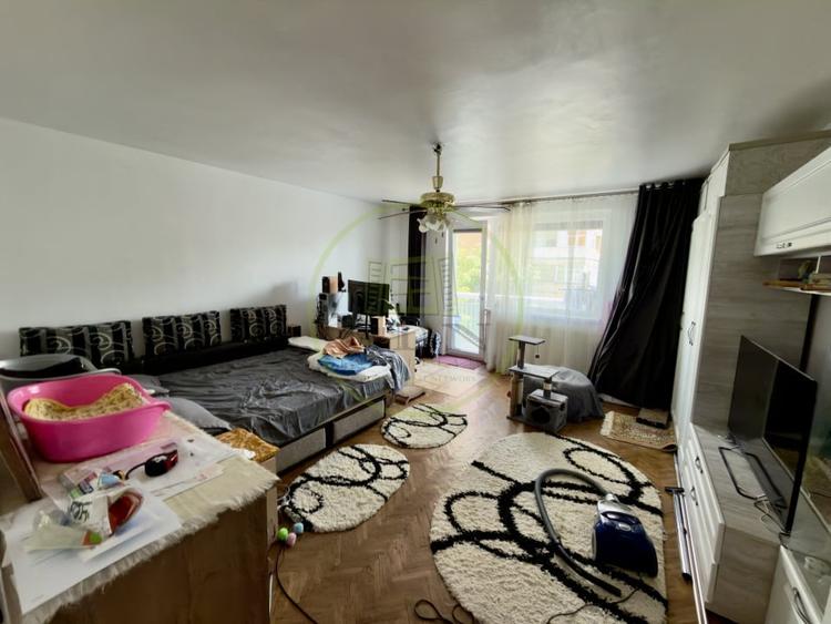 Apartament 2 camere, decomandat, 76.72 mp, Centru, zona Km 0 - 2