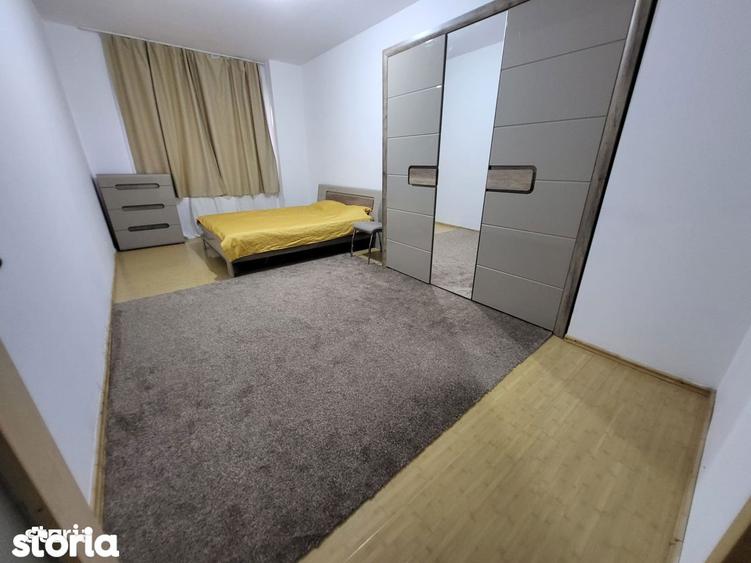 Casă cu 3 camere semidecomandat cu Teren 50 Mp în Străulești
