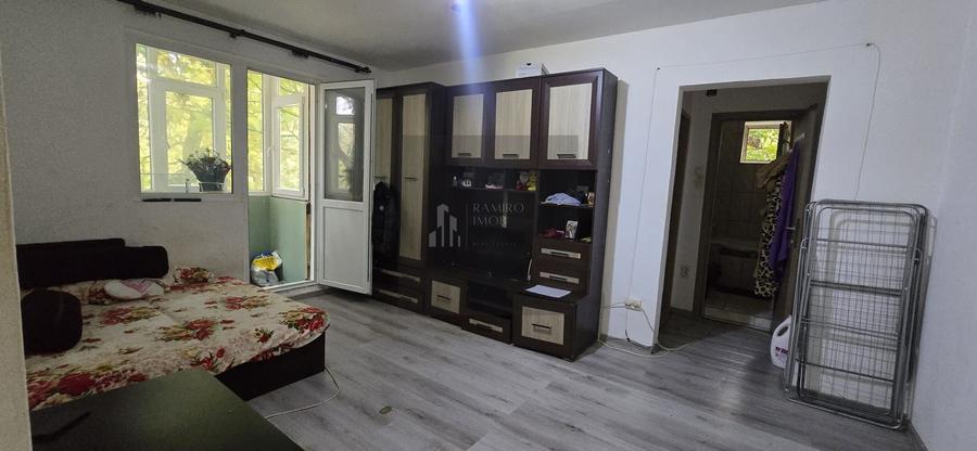 Apartament cu 2 camere semidecomandat în Brâncoveanu