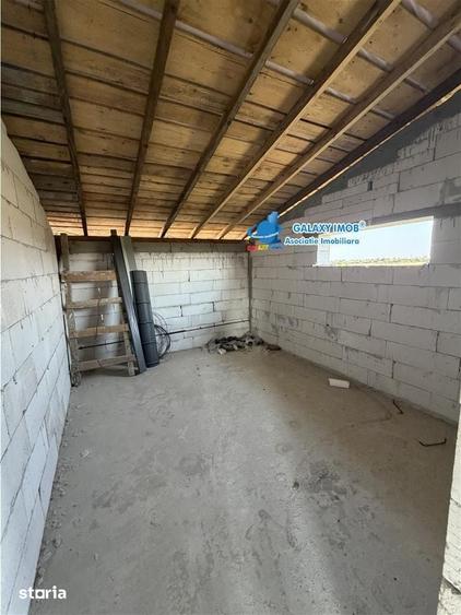 Casă cu 8 camere cu Teren 500 Mp în Clinceni