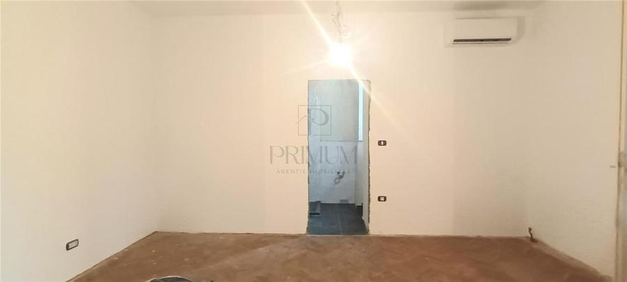 Spațiu comercial, de 100 mp, în Central