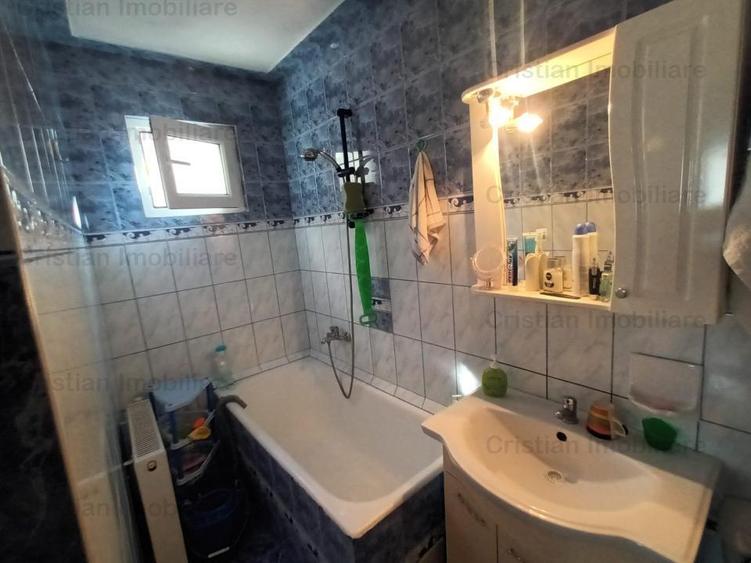 Apartament cu 3 camere decomandat în Apollo