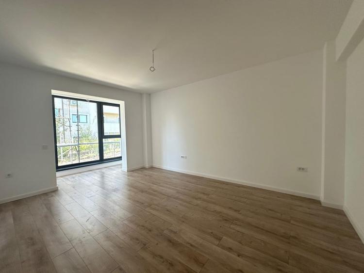 Apartament cu 3 camere decomandat în Popas Păcurari
