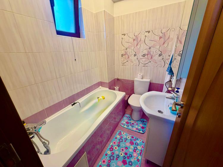 Duplex cu 5 camere cu Canalizare în Sud