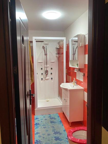 Apartament cu 3 camere decomandat în Țiglari