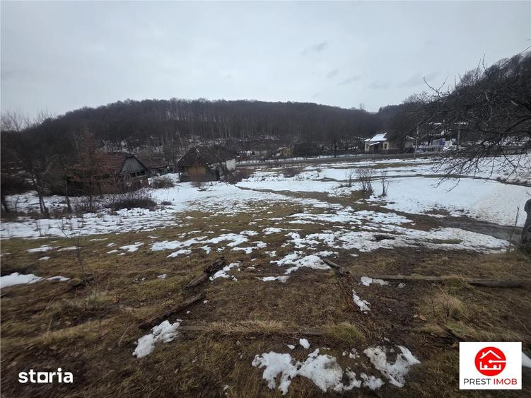 Teren de 1812 mp, în Central