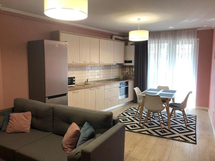 Apartament cu 2 camere decomandat în Central