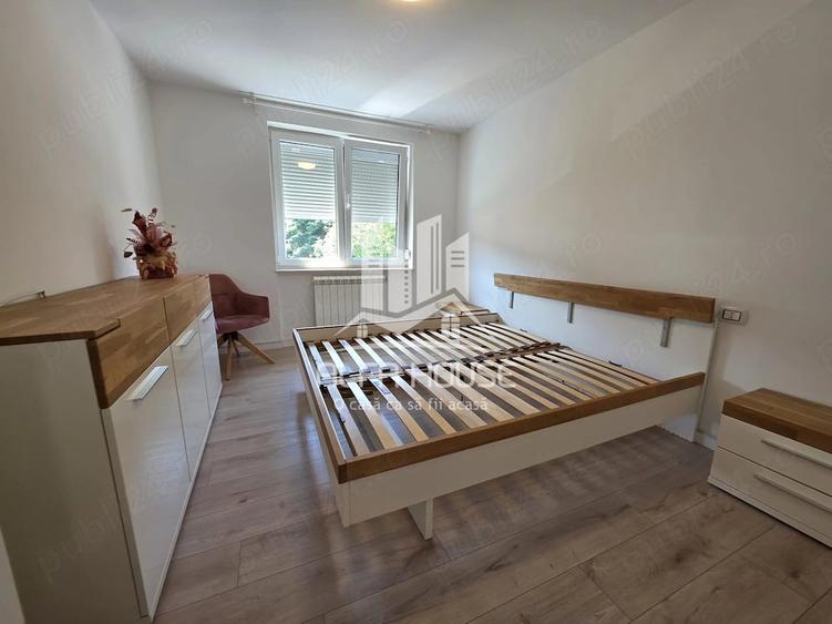 Apartament cu 3 camere semidecomandat în Central