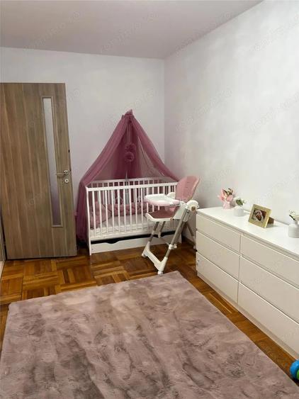 Apartament cu 3 camere decomandat în Fortuna