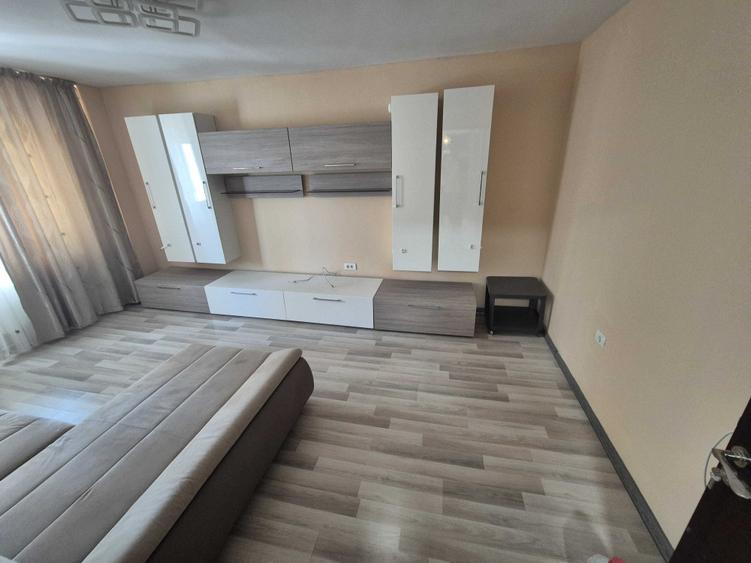 Apartament cu 2 camere decomandat în Sud