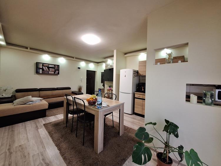 Apartament cu 3 camere semidecomandat, mobilat în Florești — fotografia 2