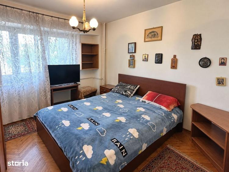 Garsonieră în Roșu