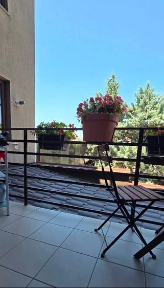 Apartament cu 3 camere decomandat, mobilat în Brâncoveanu