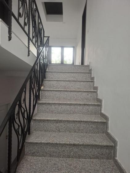 Casă cu 4 camere cu Teren 400 Mp în Central
