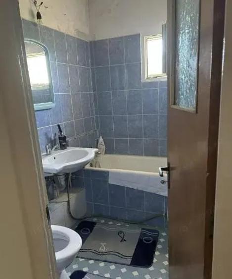 Apartament cu 4 camere în Rahova