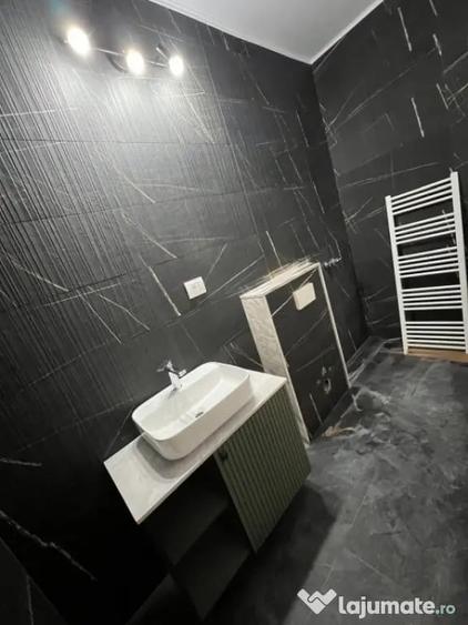 Casă cu 12 camere cu Teren 380 Mp în Orașul Vechi