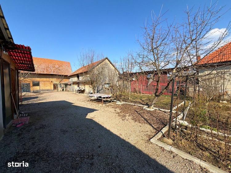Casă cu 4 camere în Pachia