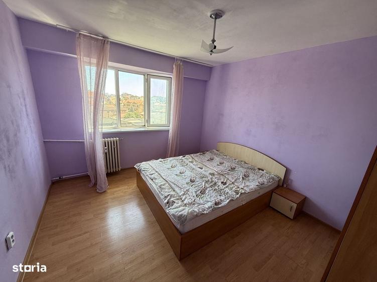 Apartament cu 2 camere decomandat în Casa de Cultură