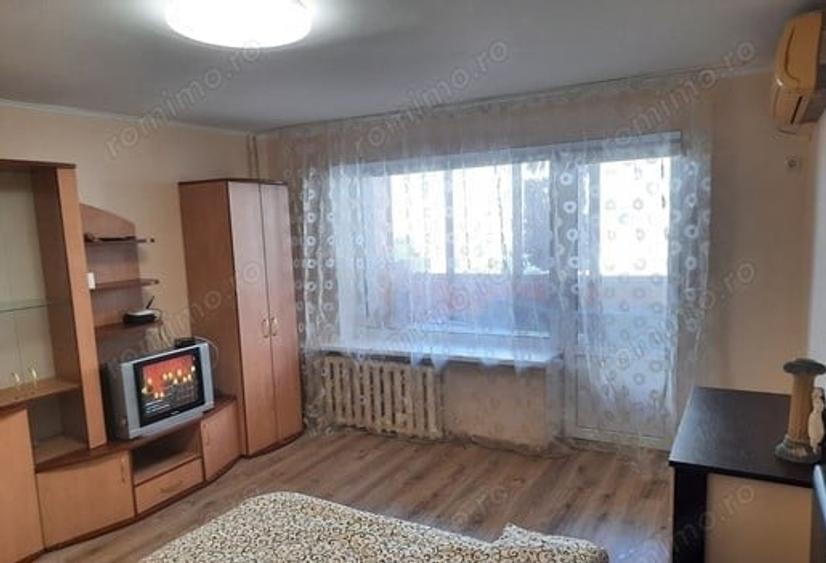 Garsonieră decomandată în Florilor