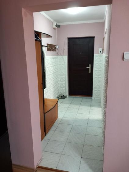 Apartament cu 2 camere semidecomandat în Micro 17