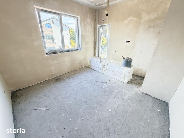 Casă cu 4 camere cu Teren 260 Mp în Glina
