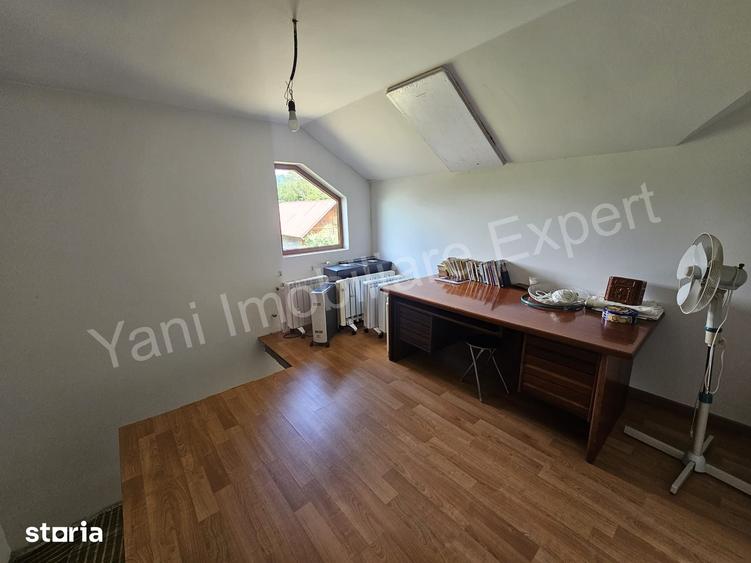 Casă cu 5 camere cu Teren 2351 Mp în Albești