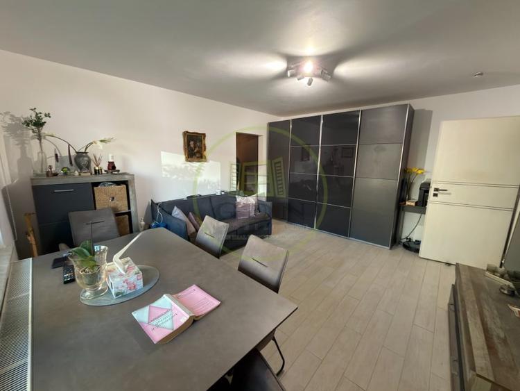 Apartament cu 2 camere semidecomandat, mobilat în 1 Mai