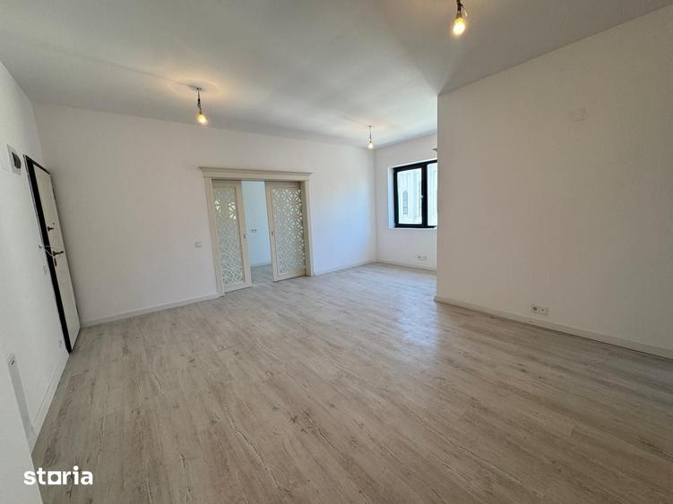 Apartament cu 4 camere decomandat în Dacia