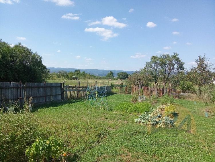 Casă individuală cu 3 camere cu Canalizare în Josani (Măgești)