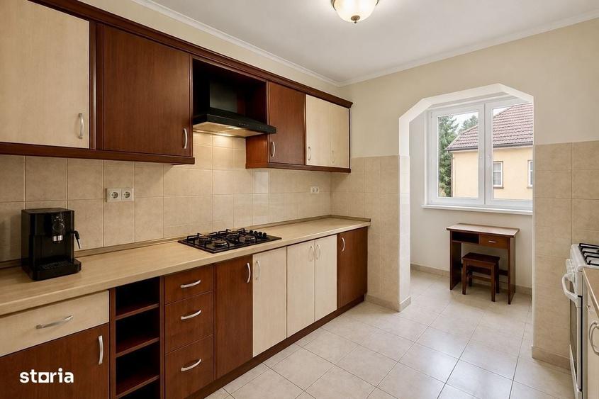 Apartament cu 3 camere decomandat în Baba-Dochia
