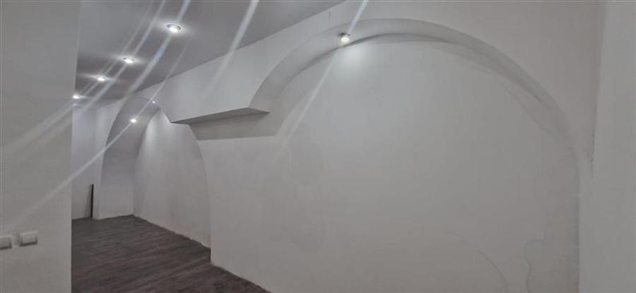 Spațiu comercial, de 36 mp, în Central