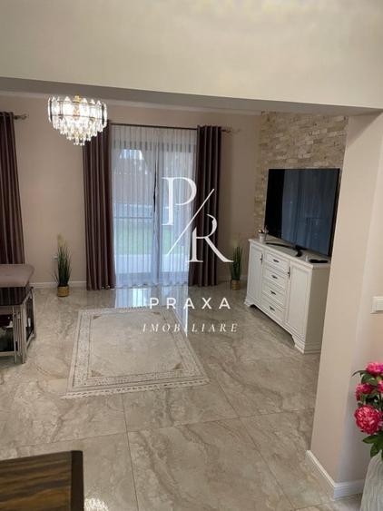 Duplex cu 4 camere cu Canalizare în Florești